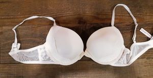 Victoria's Secret Dream Angel's White Lace Pushup Bra, 32C